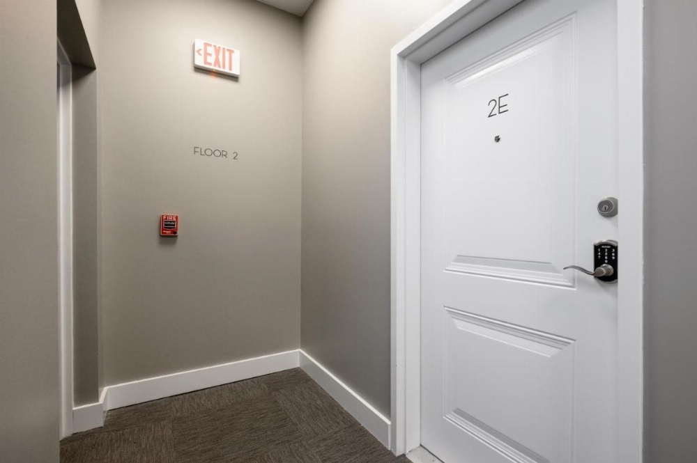 Downtown Bangor Luxury Apartment Image 10