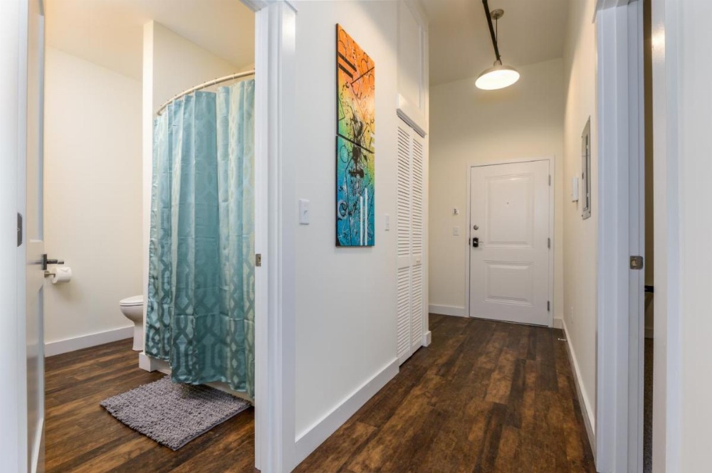 Downtown Bangor Luxury Apartment Image 14