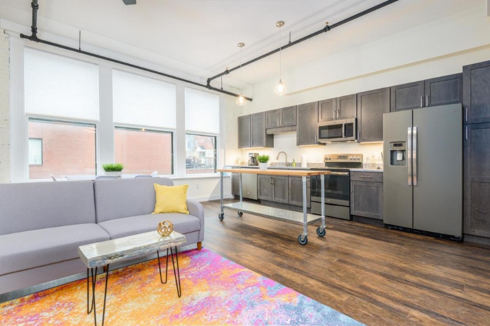 Downtown Bangor Luxury Apartment Image 16